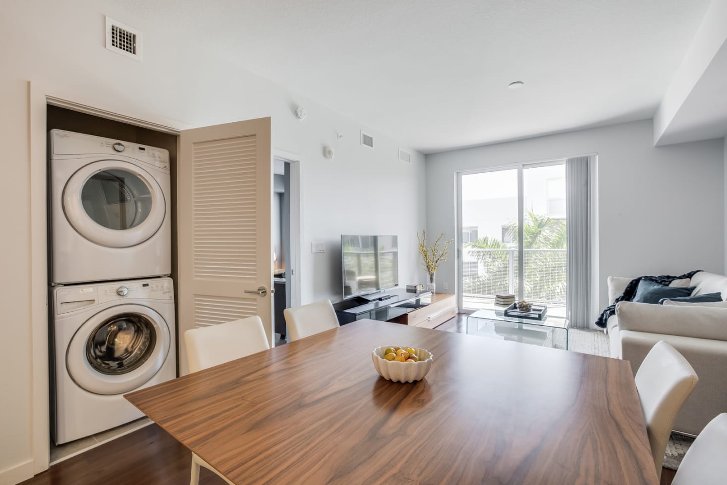 UpsideHōM at Wyndham West Villas's Photo