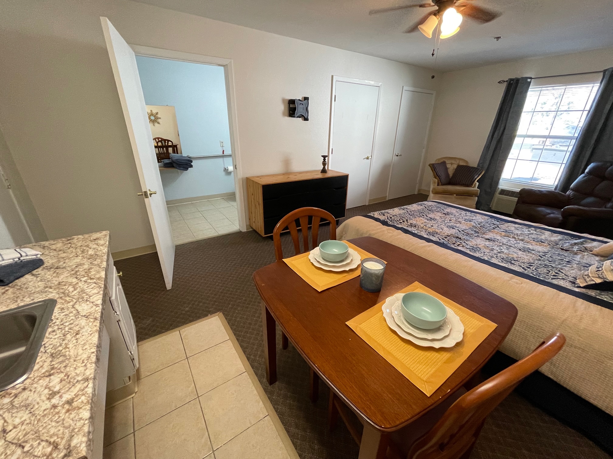 Photo gallery image - 3