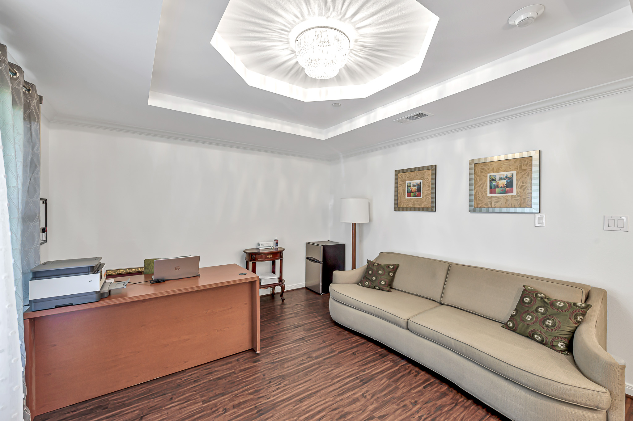 Photo gallery image - 3