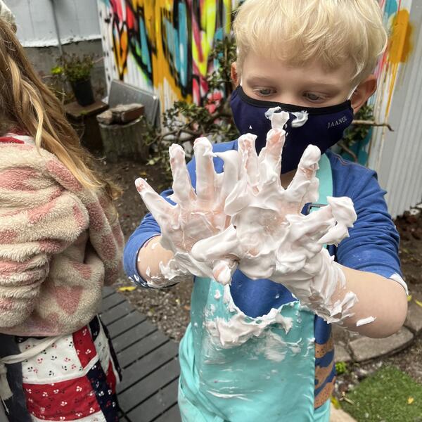 Messy Art Lab camp (ages 4 to 8)