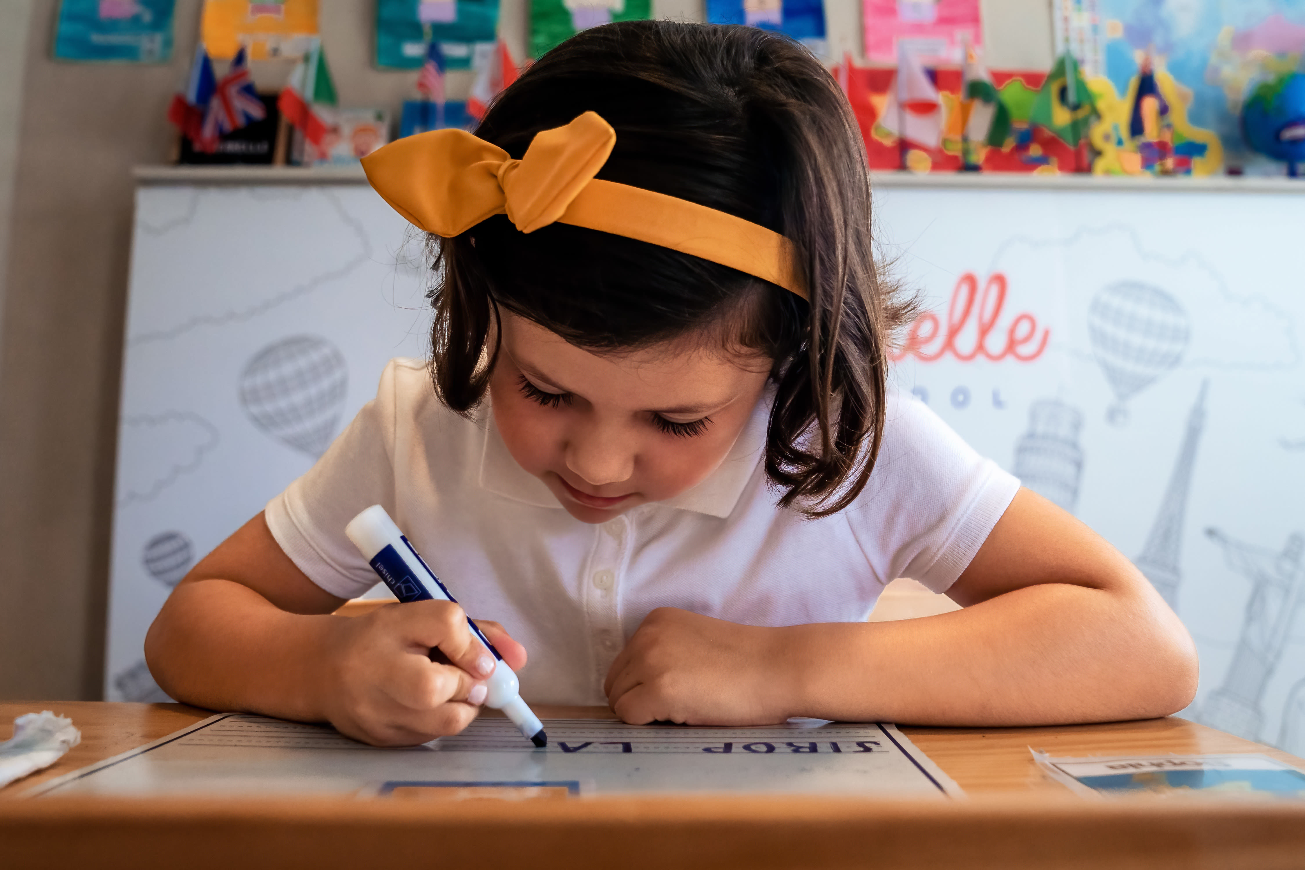 LA MATERNELLE's Photo