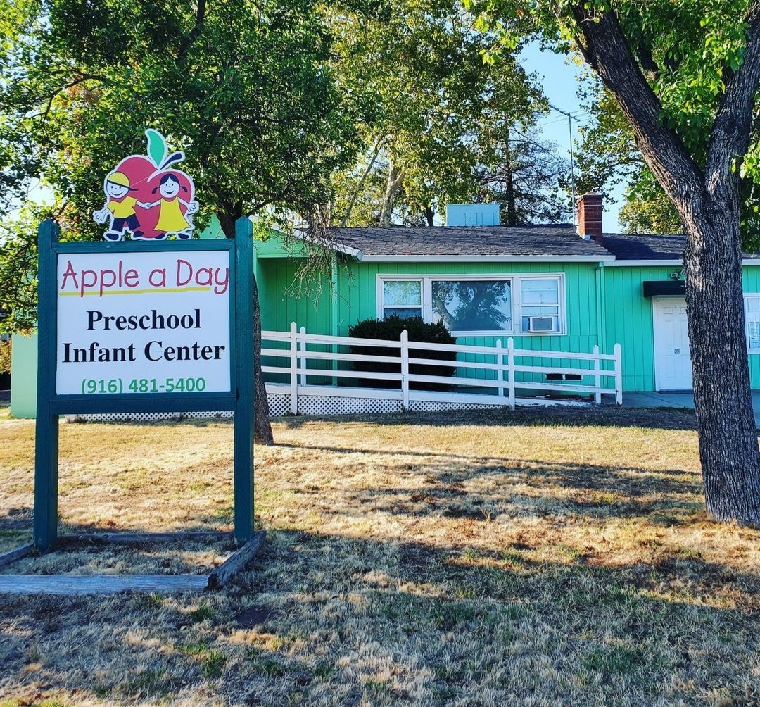 APPLE A DAY PRESCHOOL & INFANT CTR (PS)'s Photo