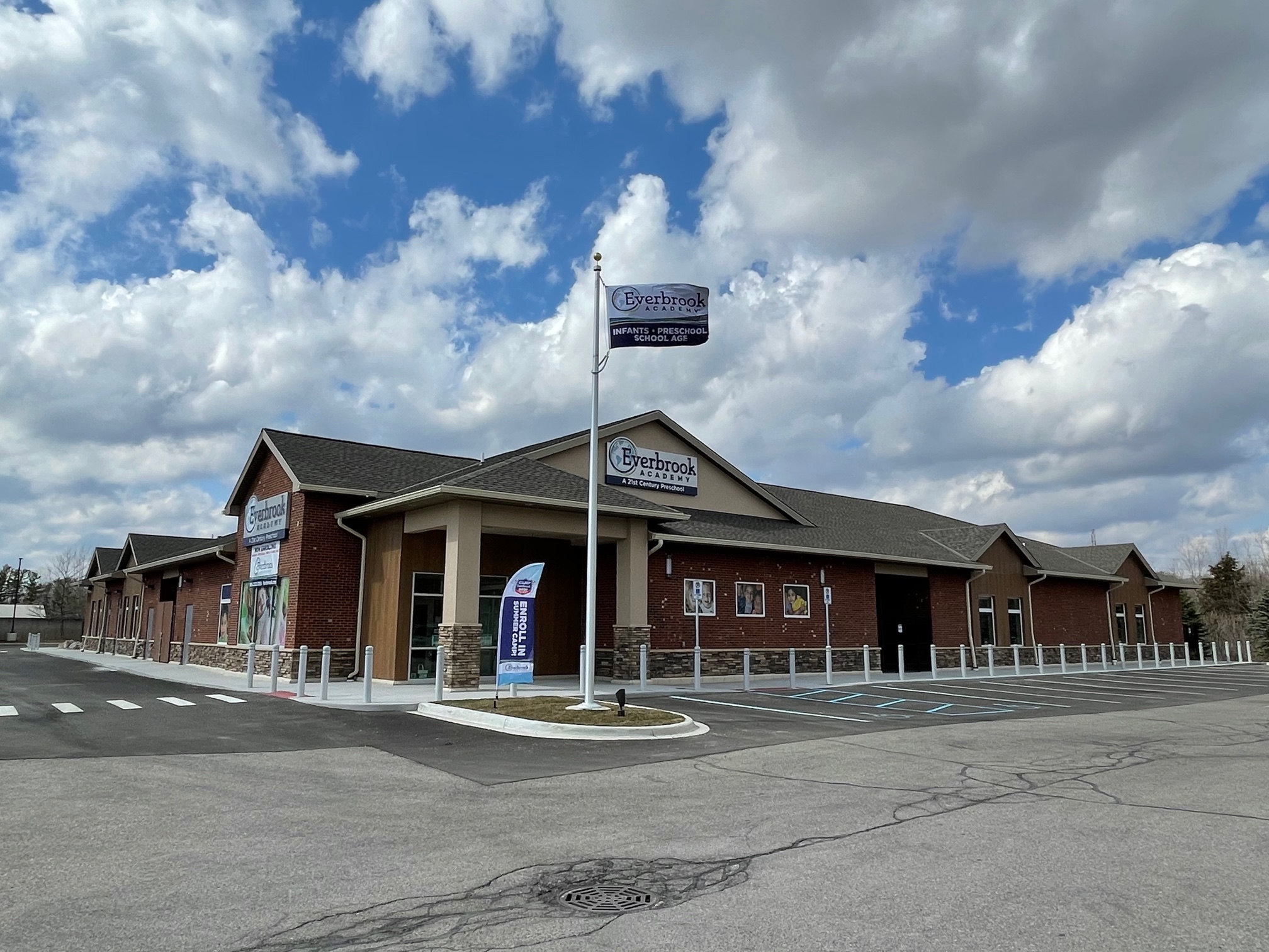 4817 - Everbrook Academy of South Lyon's Photo