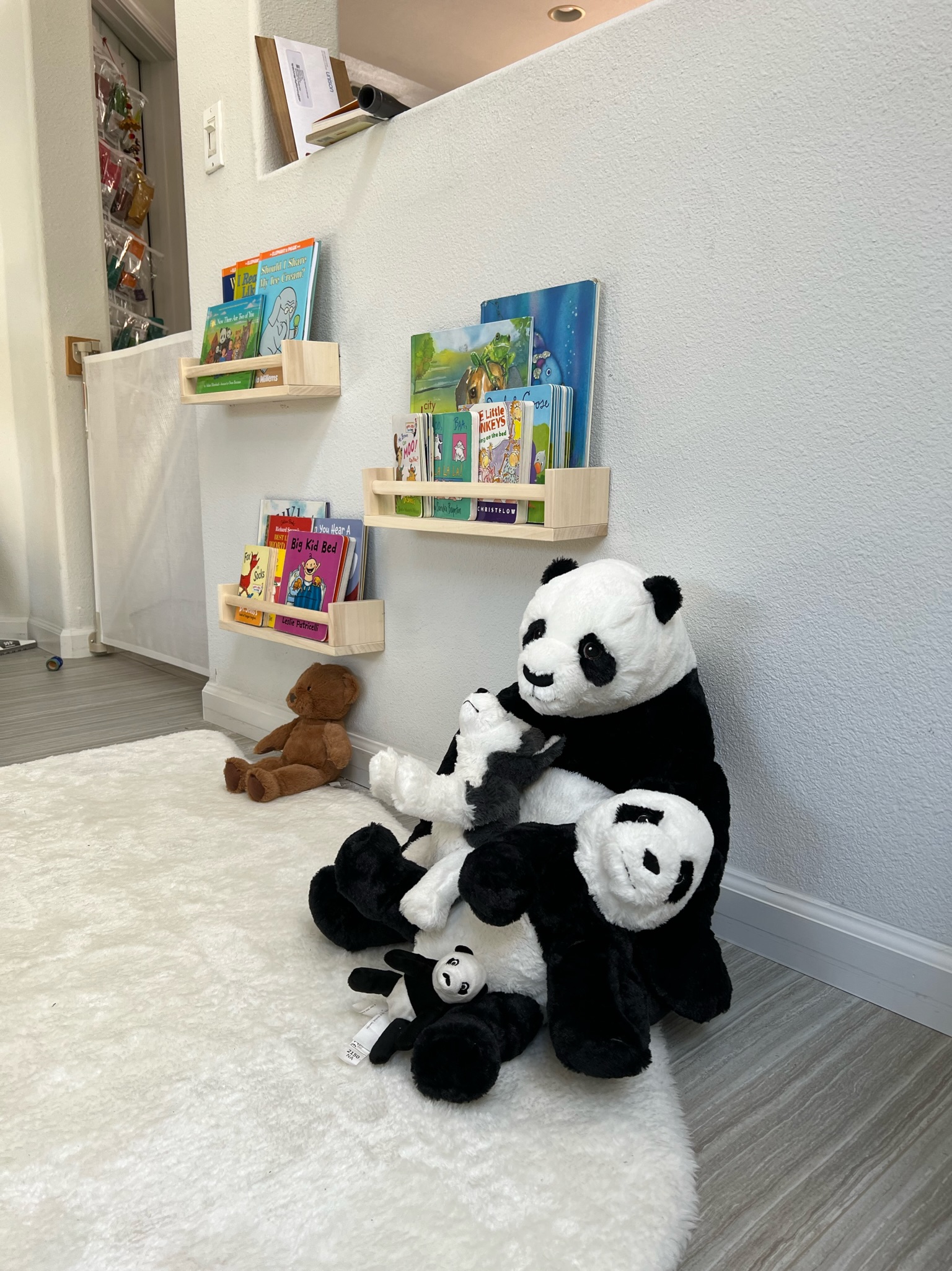Little Oaks Play School's Photo
