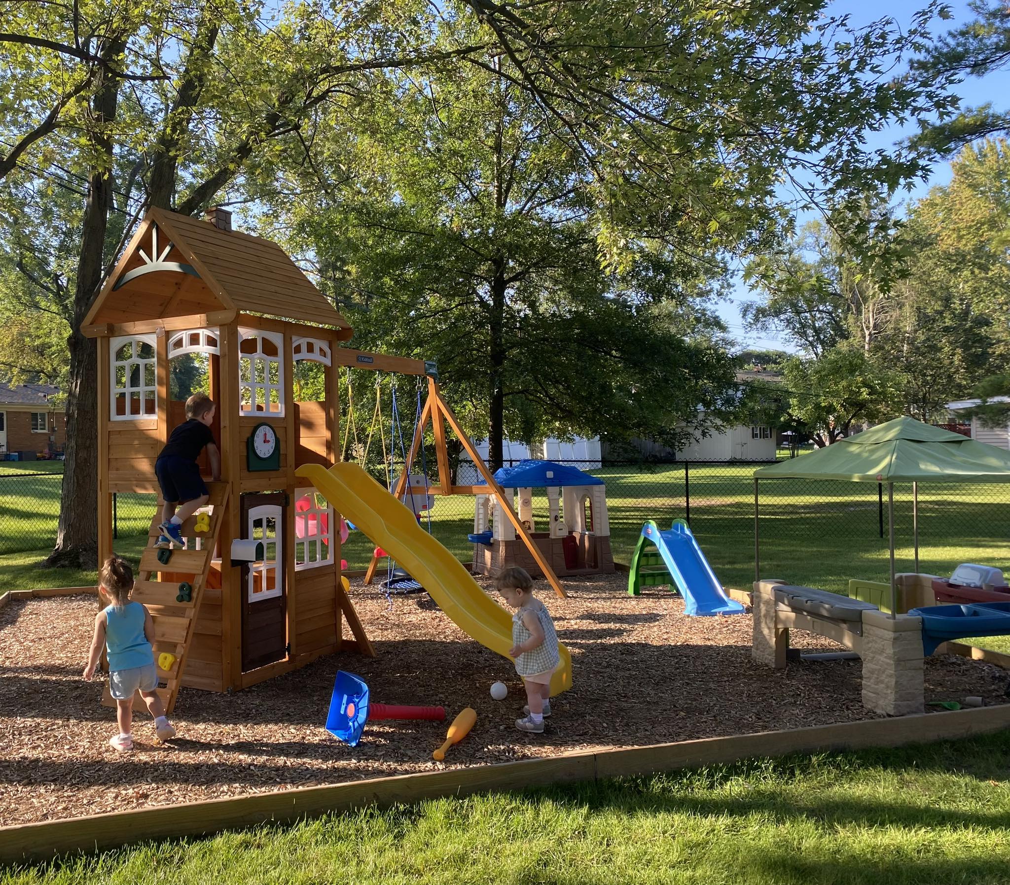 Early Wonders Playschool's Photo