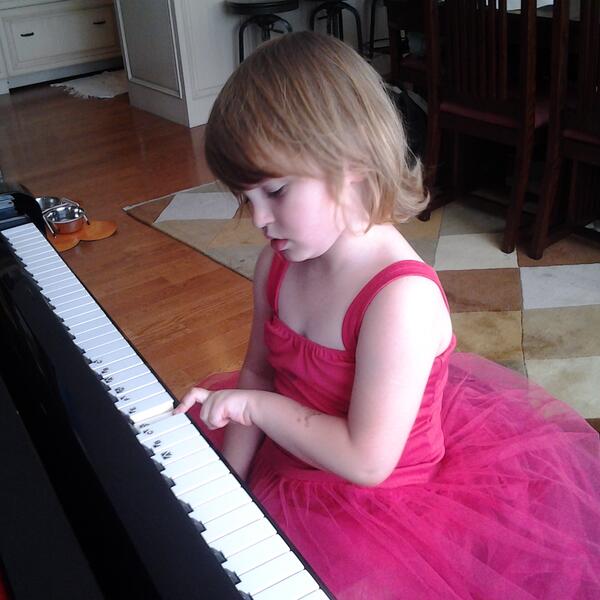 30min Private Piano Lessons in Person in School (Ages 4+ Years)