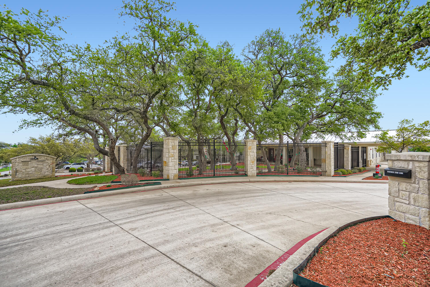 Photo gallery image - 3