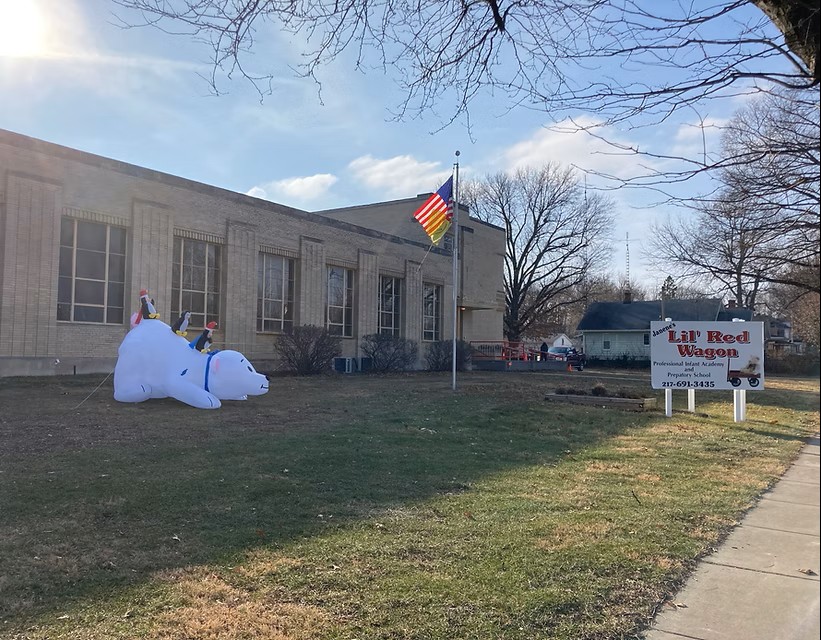 The Little Red Wagon's Photo