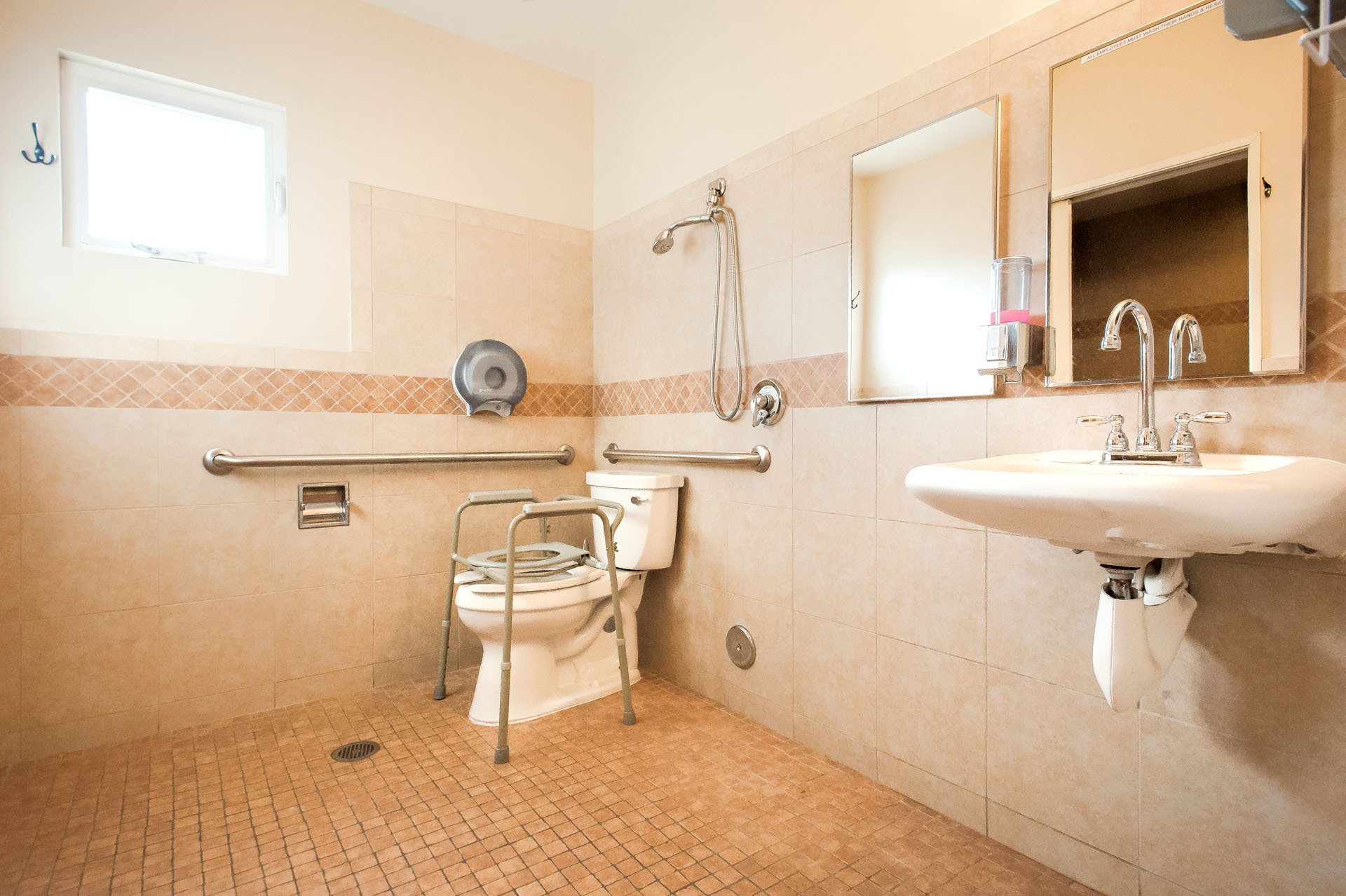 Photo gallery image - 1