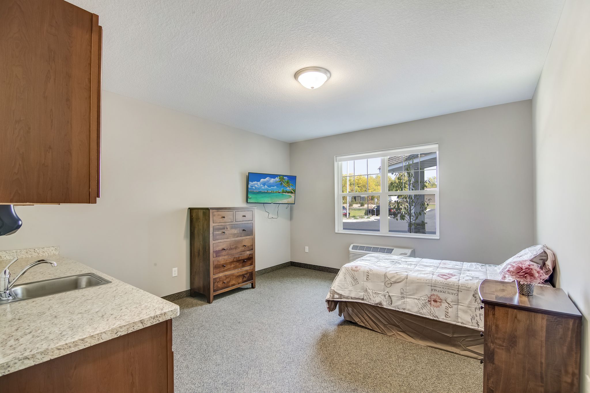 Suite Living Senior Care of Crystal's Photo