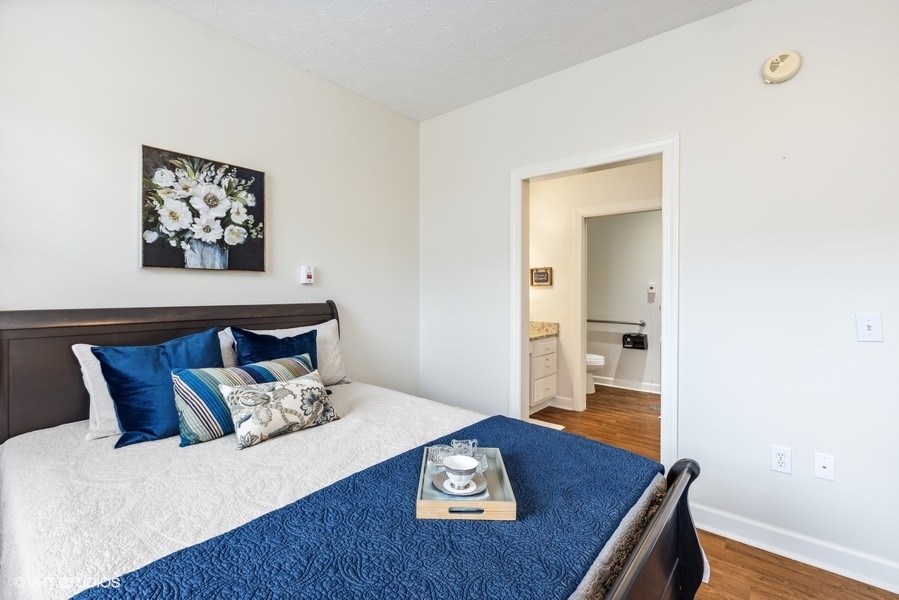 Photo gallery image - 3