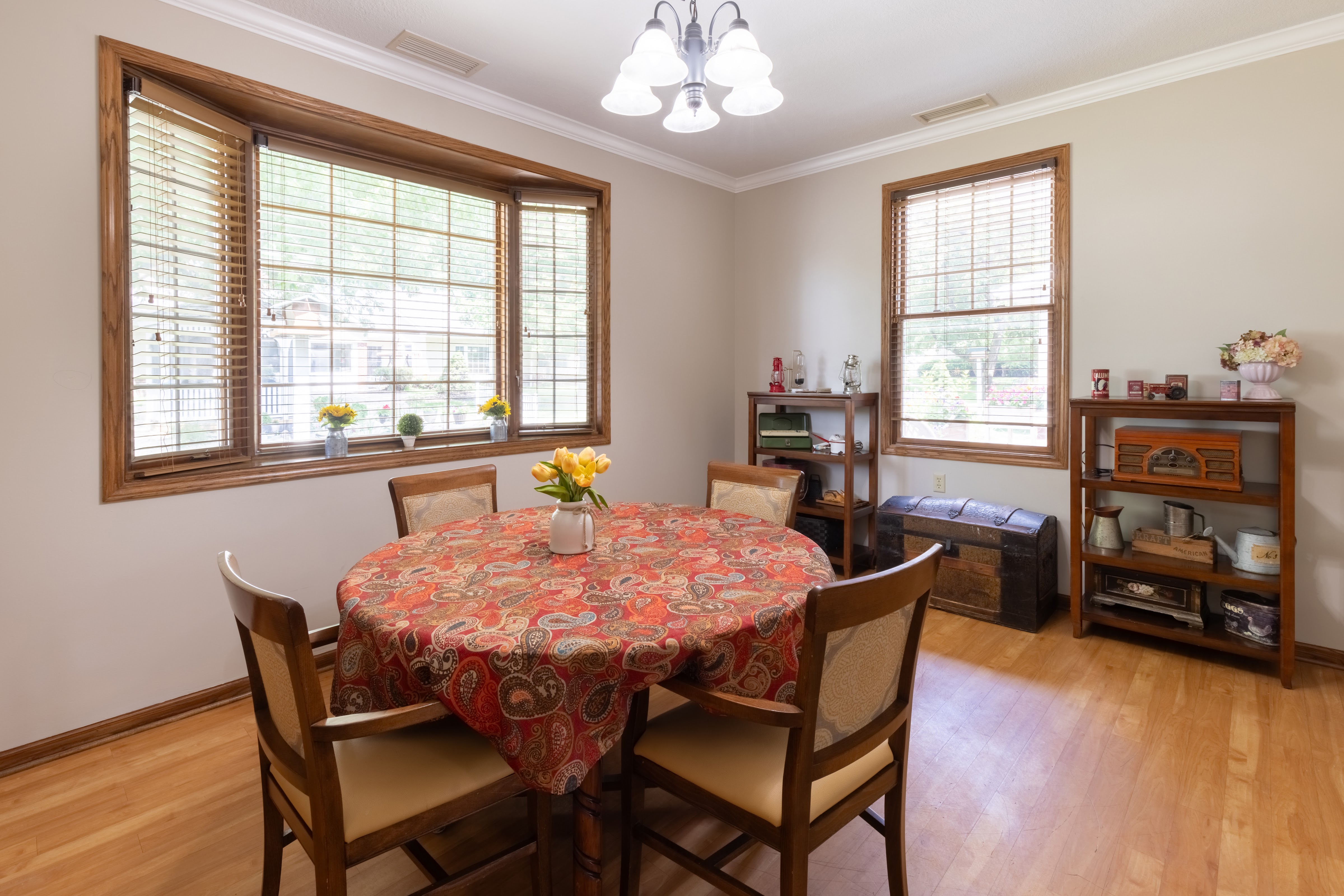 Photo gallery image - 0