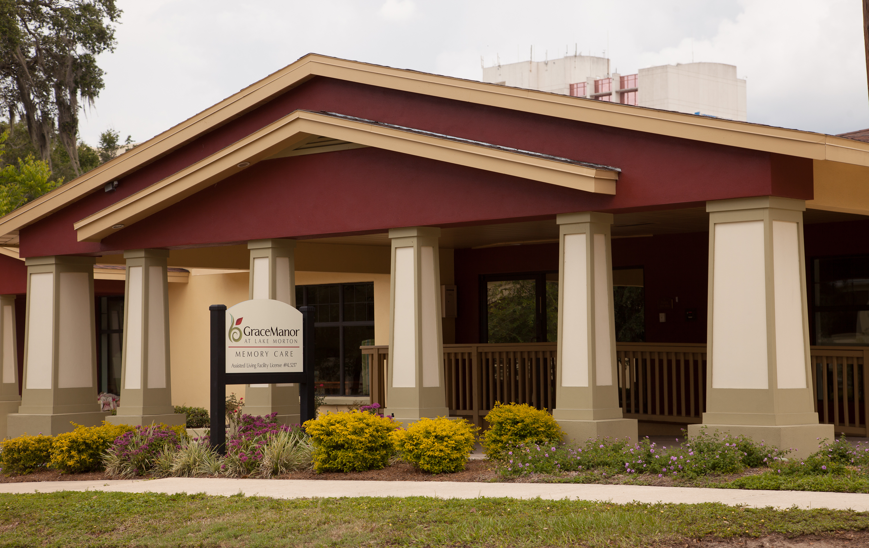 Grace Manor at Lake Morton's Photo