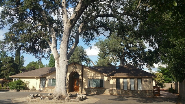 The Oaks at Garfield's Photo