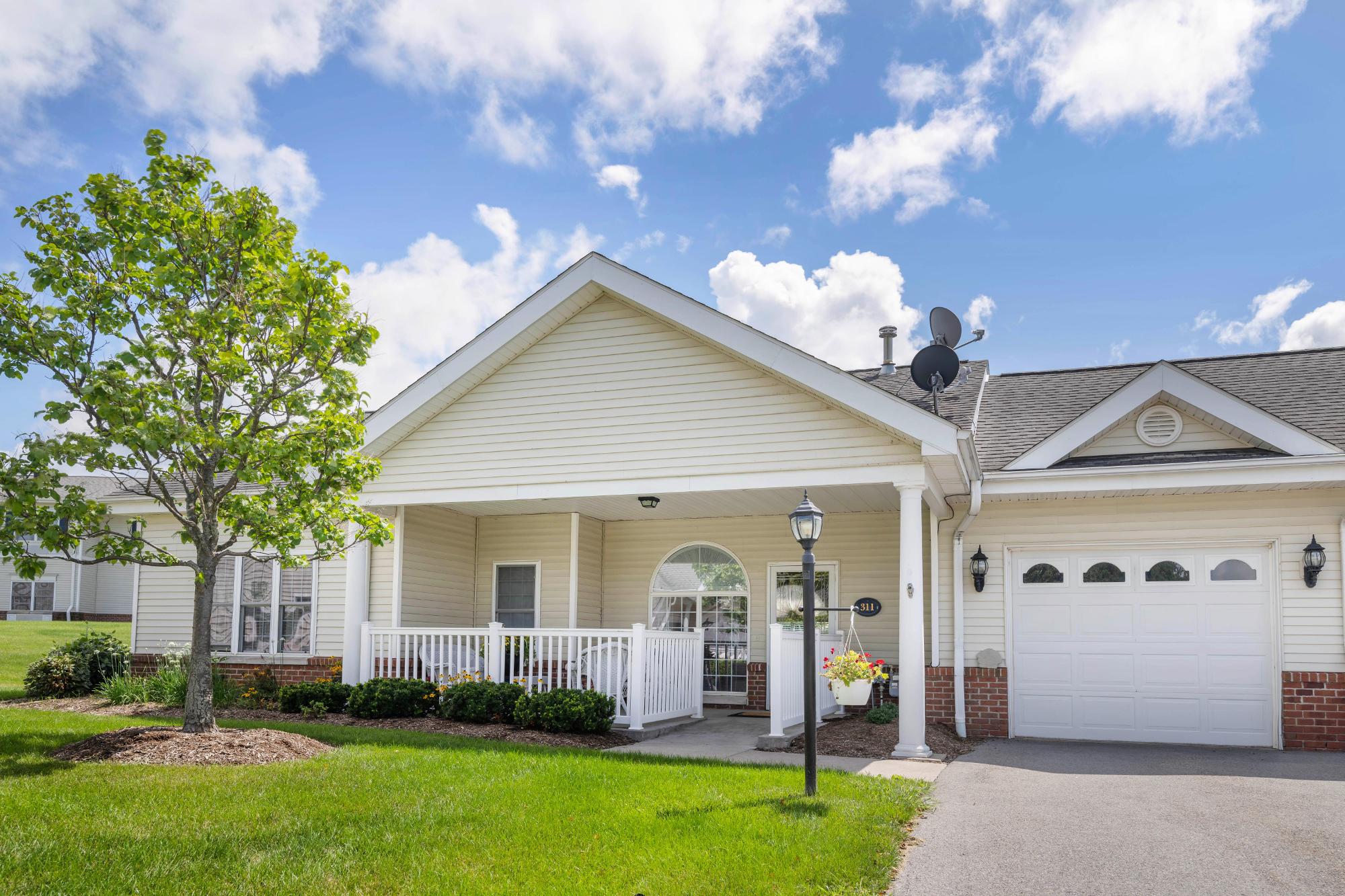 Photo gallery image - 0