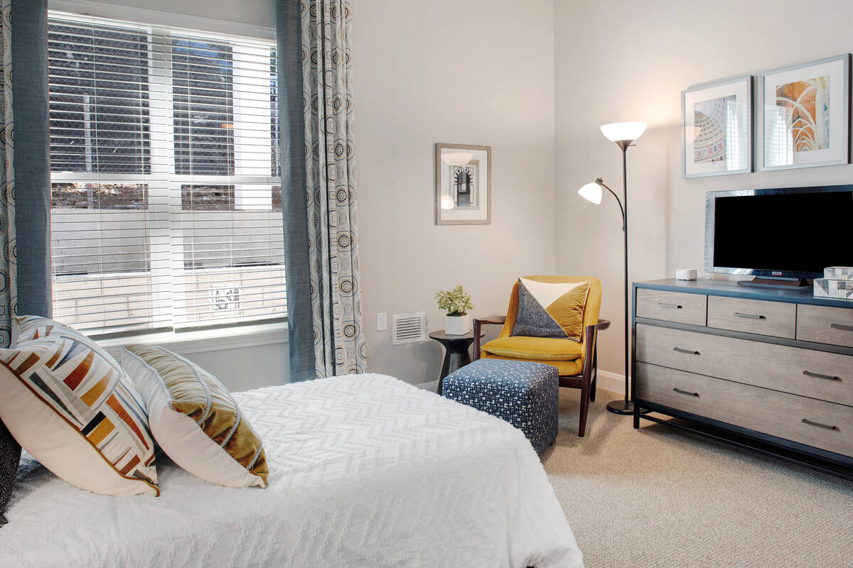 Sunrise of Orange's Photo