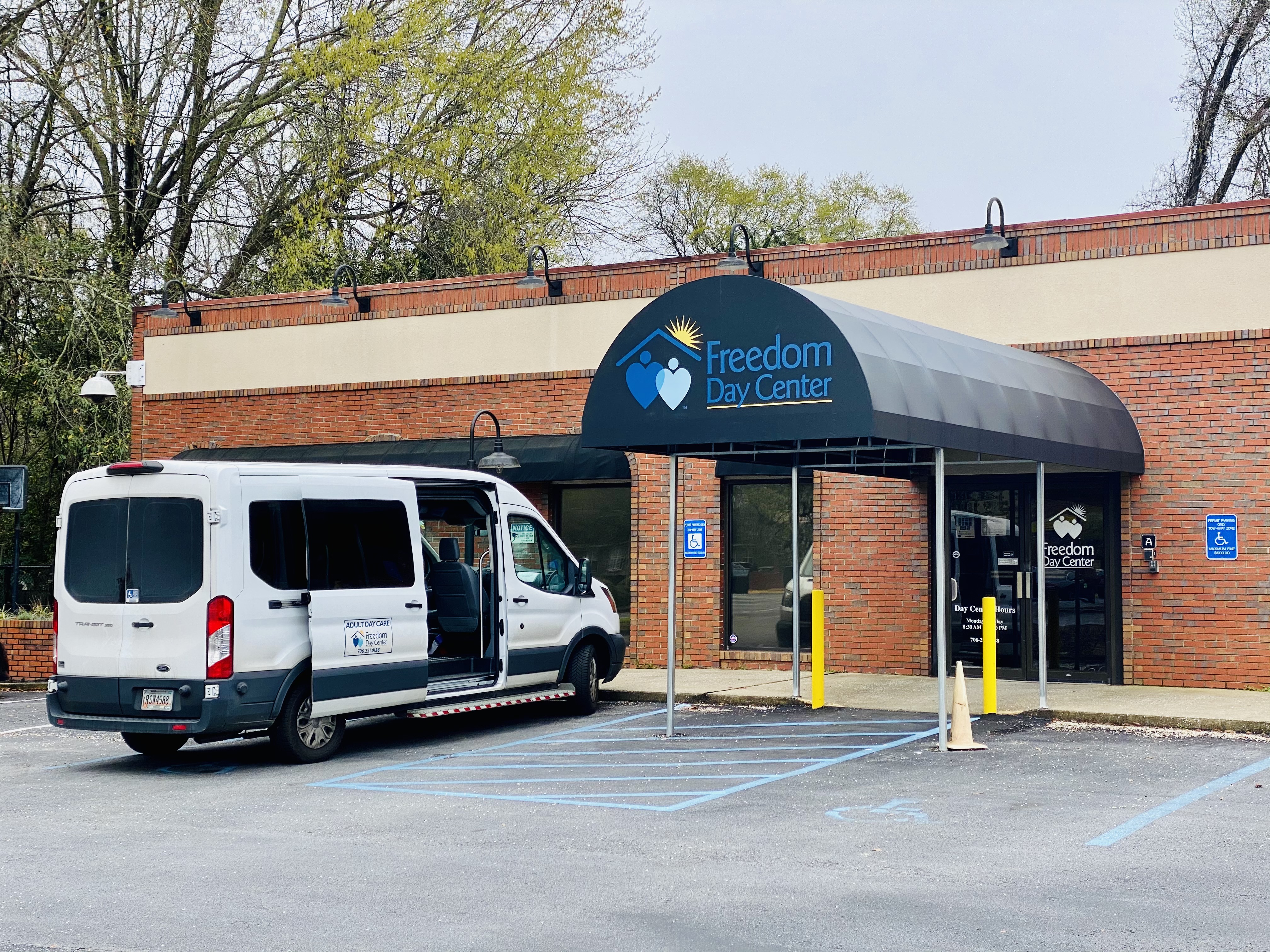 Photo gallery image - 4