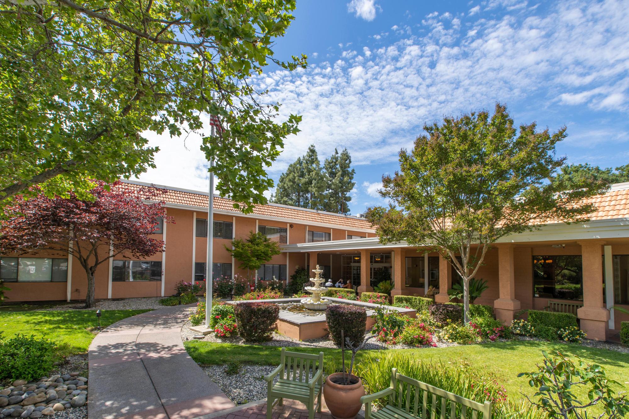 The Watermark at Rosewood Gardens's Photo