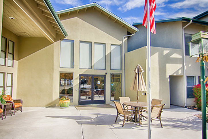 Photo gallery image - 0