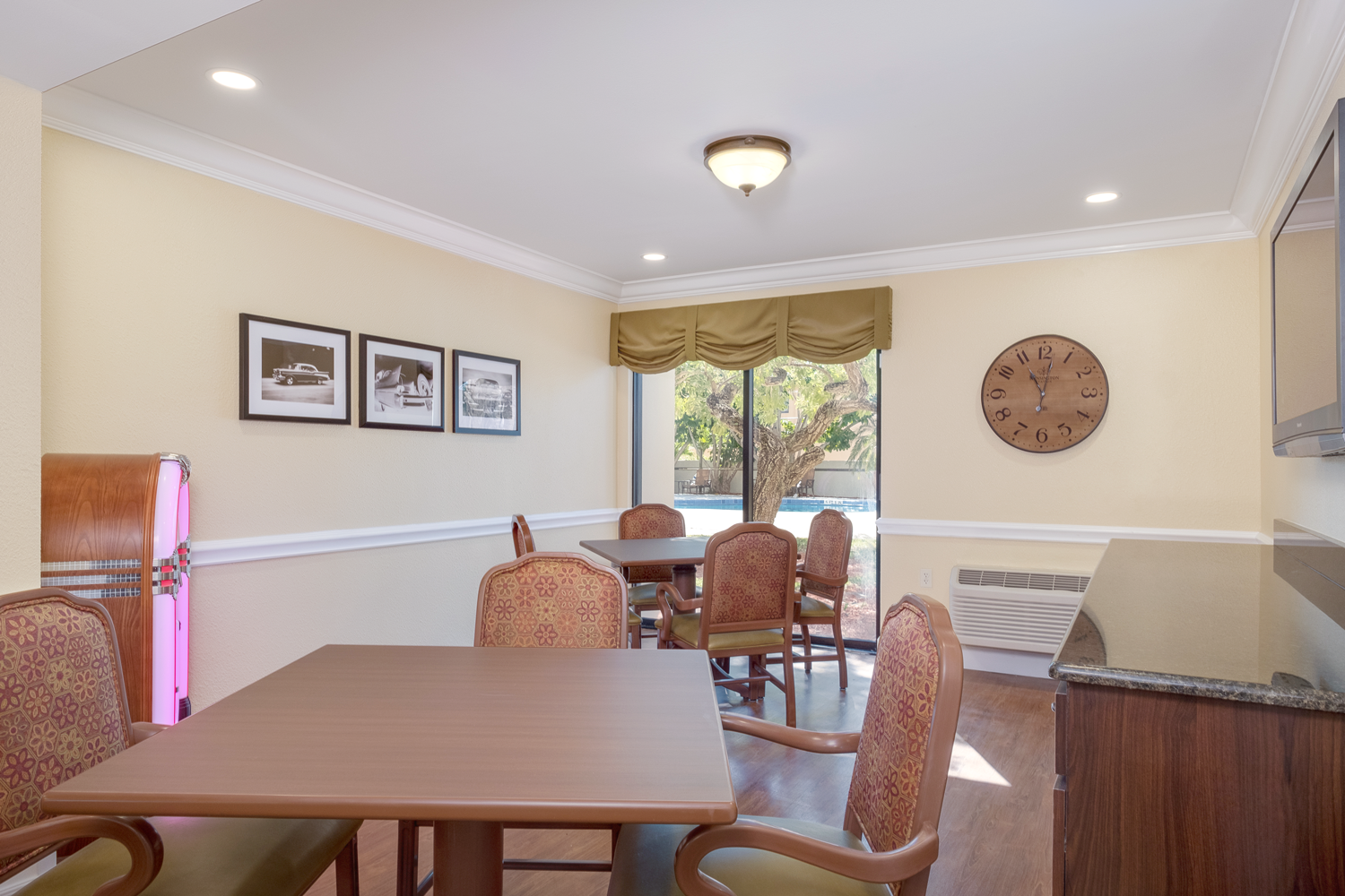 Photo gallery image - 4