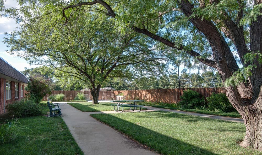 Hilltop Manor's Photo