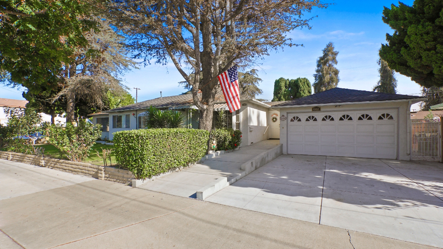 Photo gallery image - 0