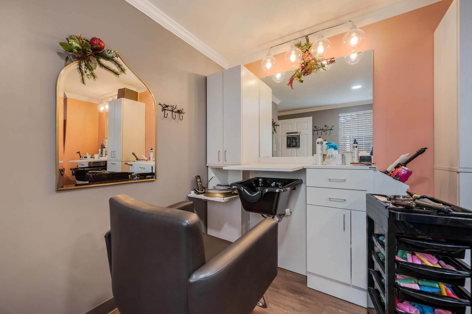 Photo gallery image - 1