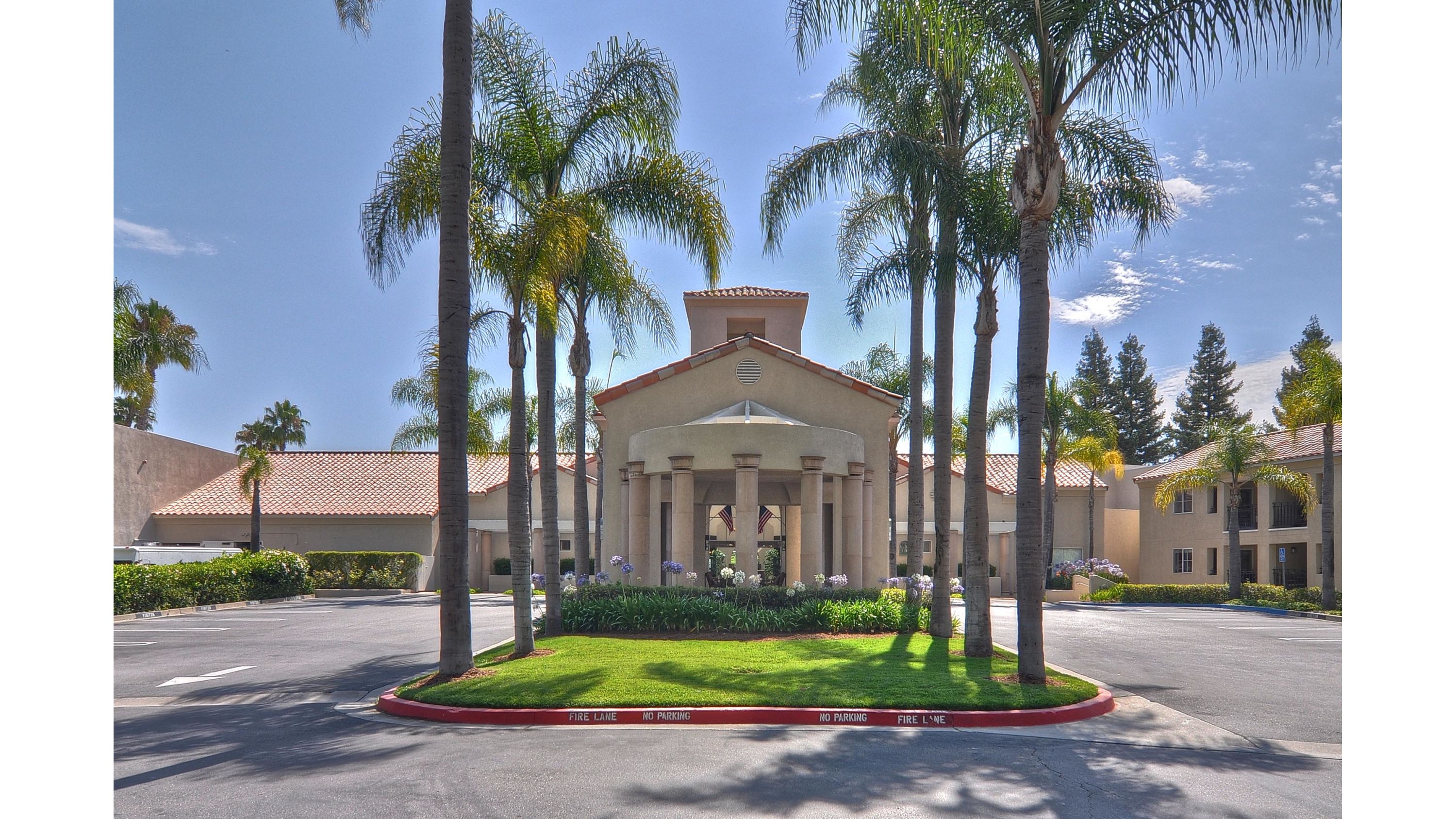 The Ivy at Wellington's Photo