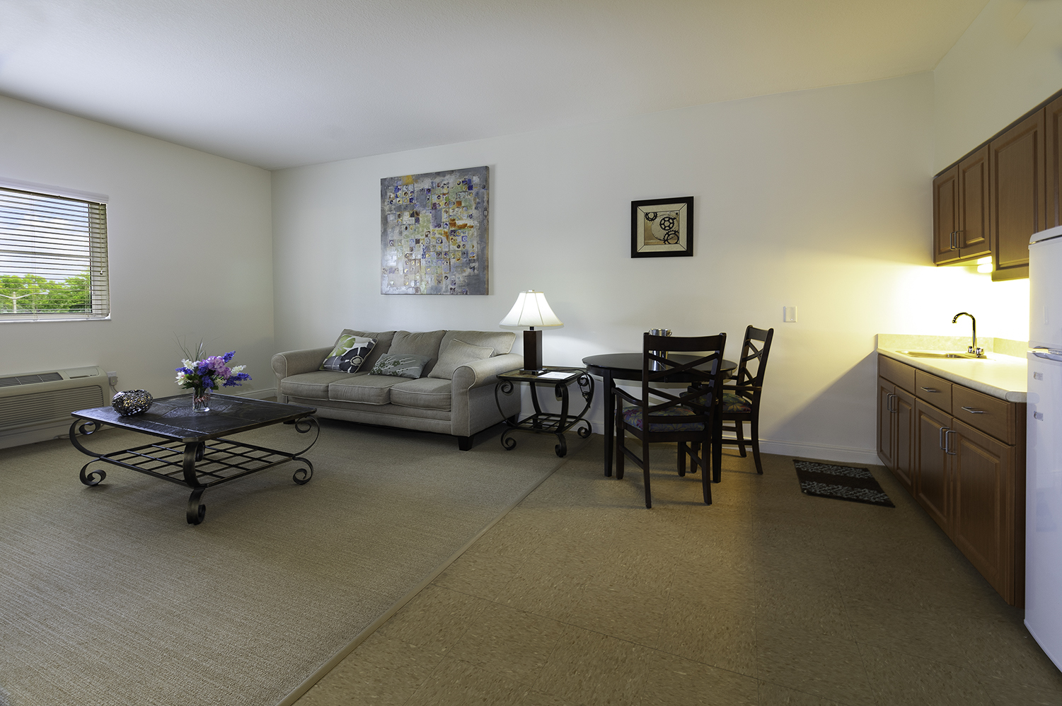 Photo gallery image - 1