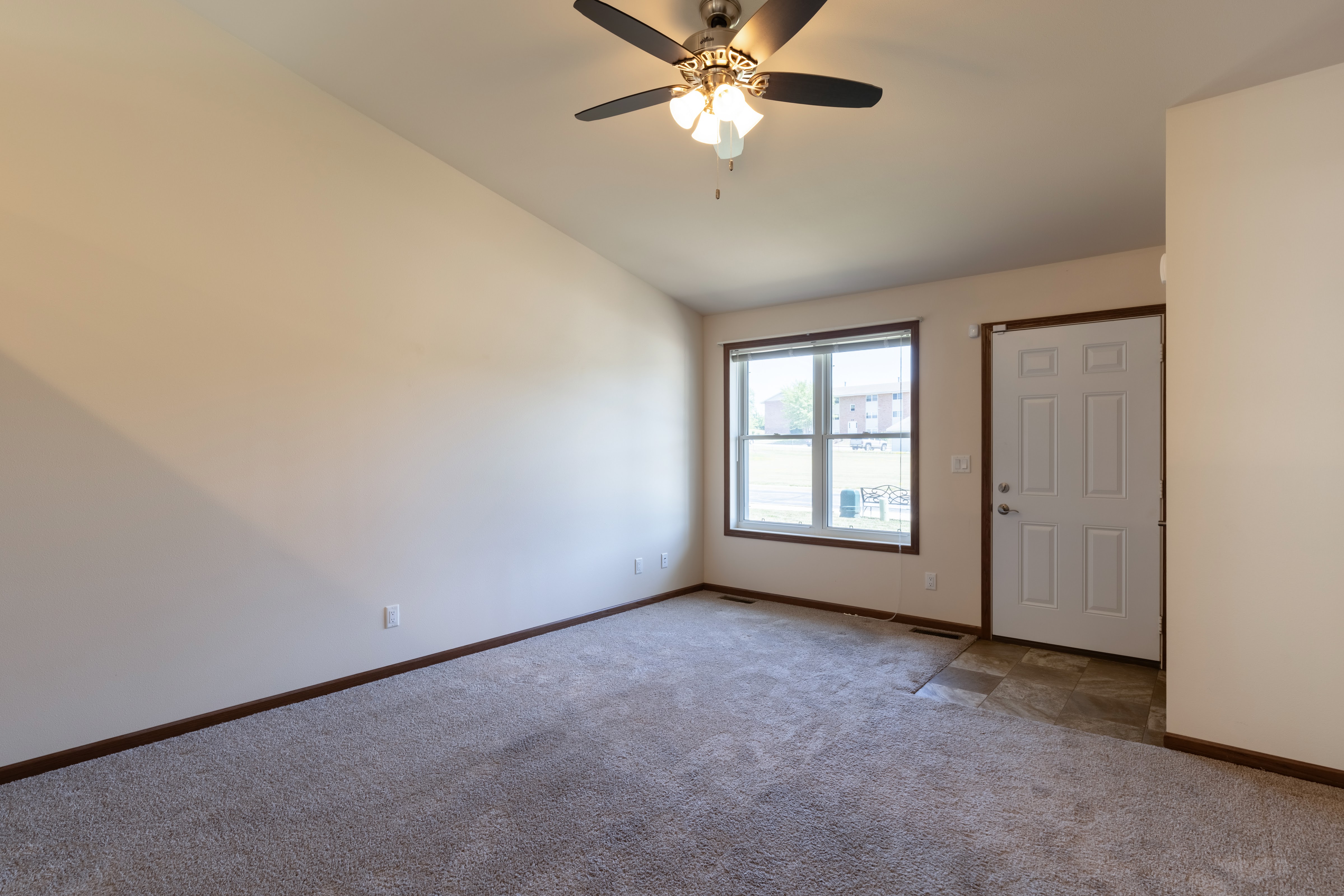 Photo gallery image - 3