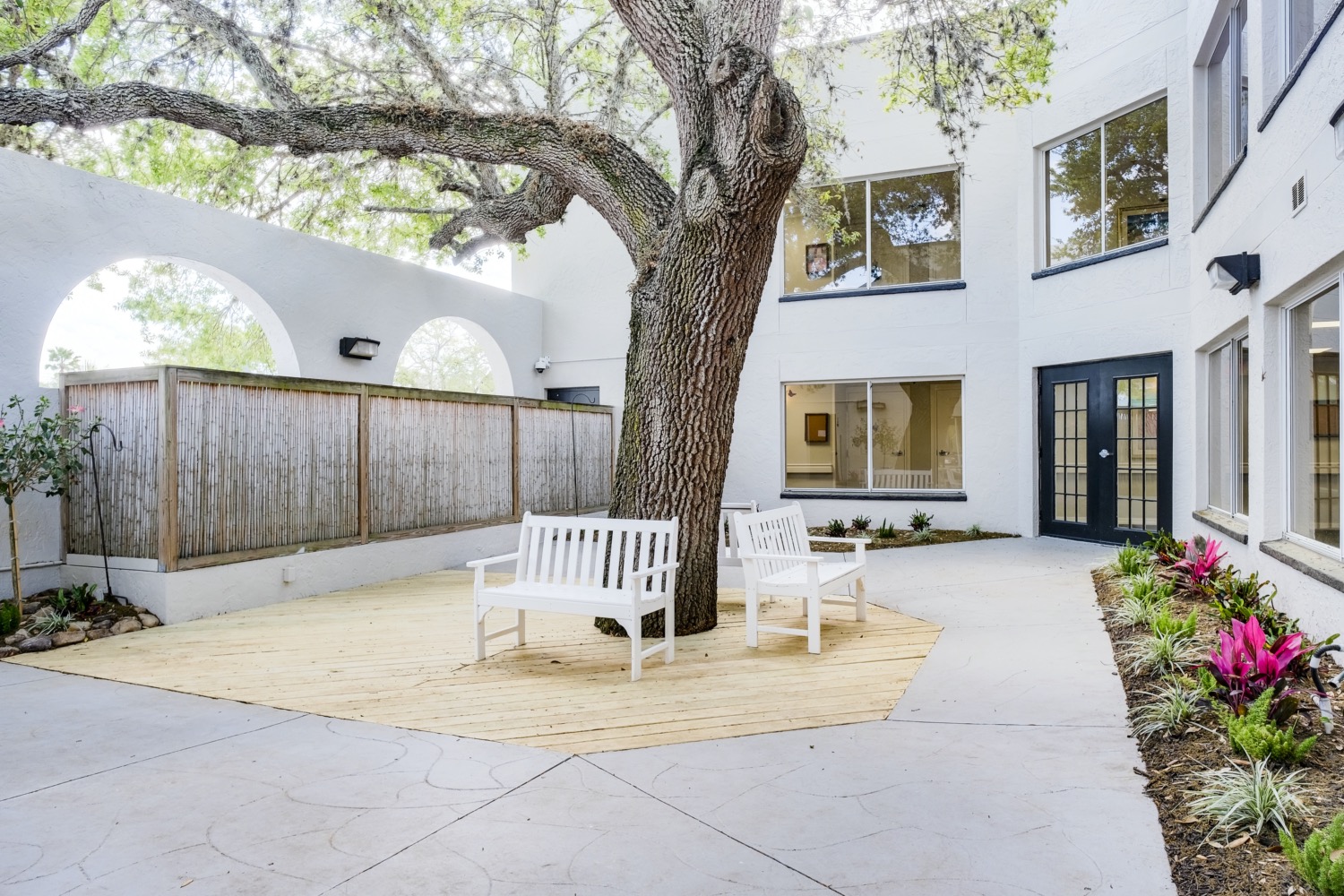 Photo gallery image - 3