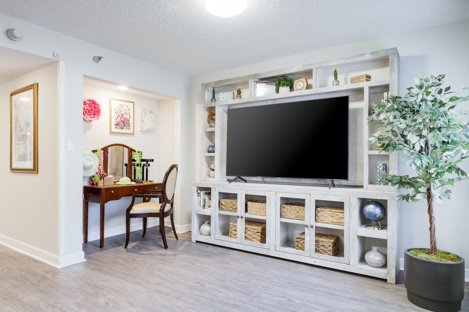 Photo gallery image - 1