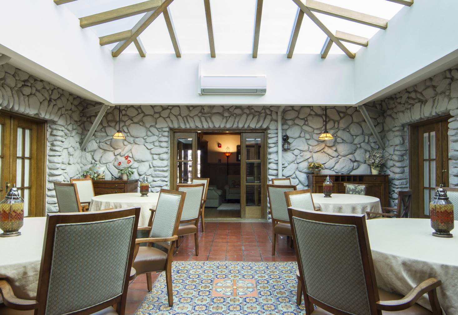 Photo gallery image - 4