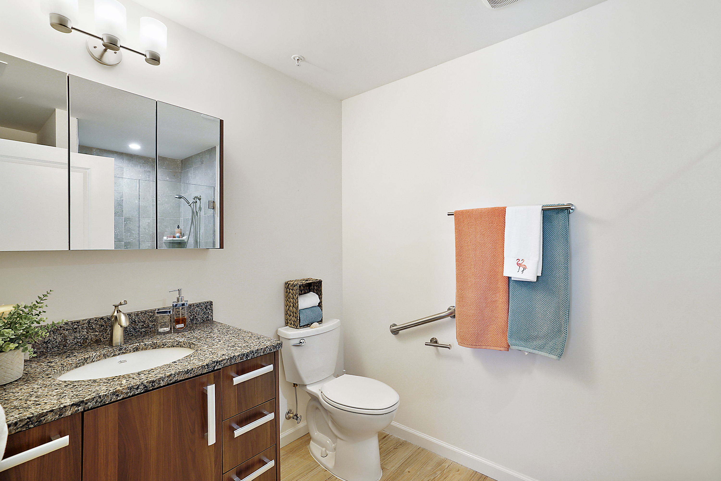 Photo gallery image - 4