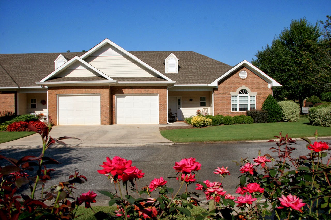 The Cottages on Wesleyan's Photo