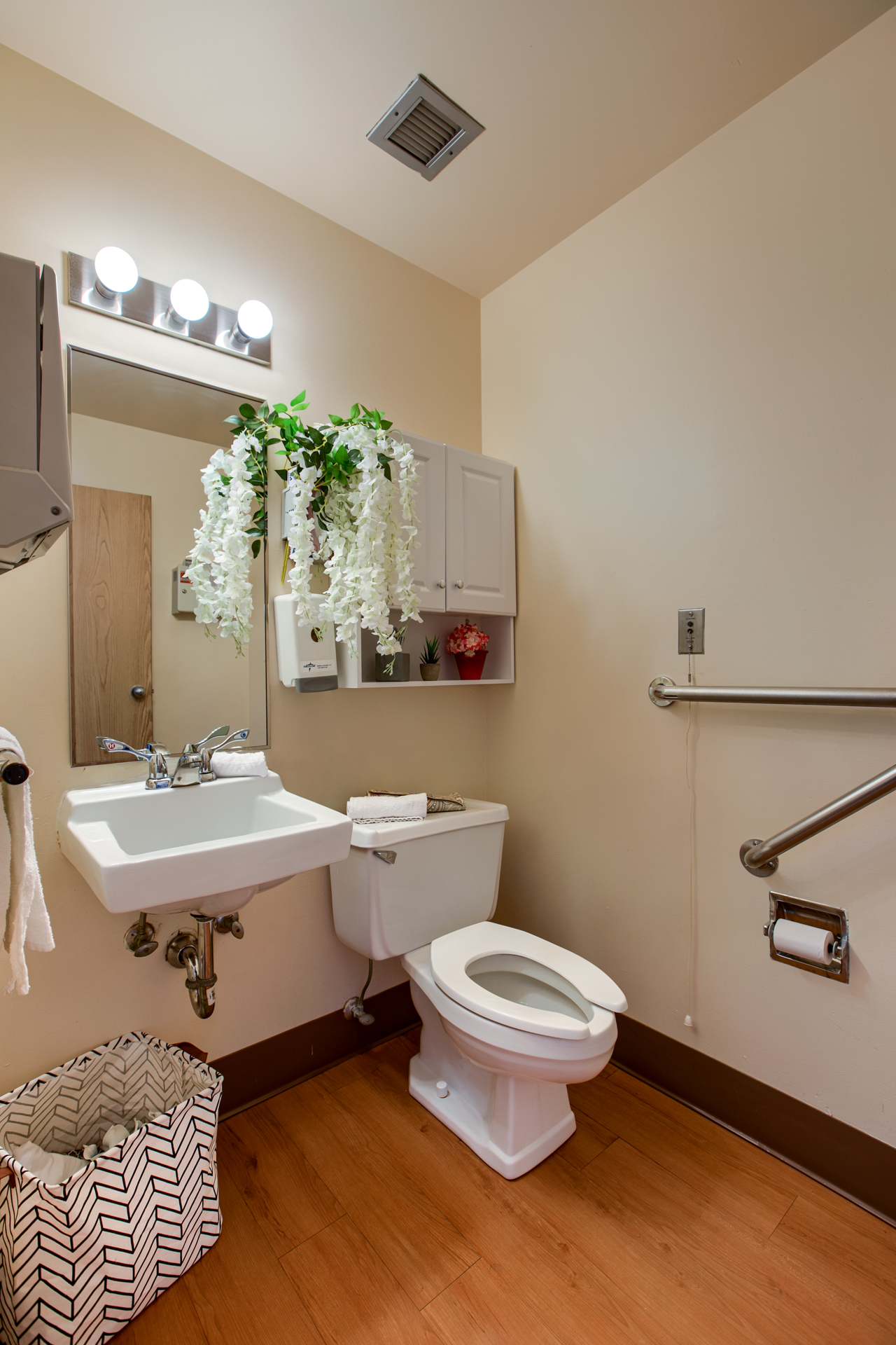 Merriam Gardens Healthcare & Rehab's Photo