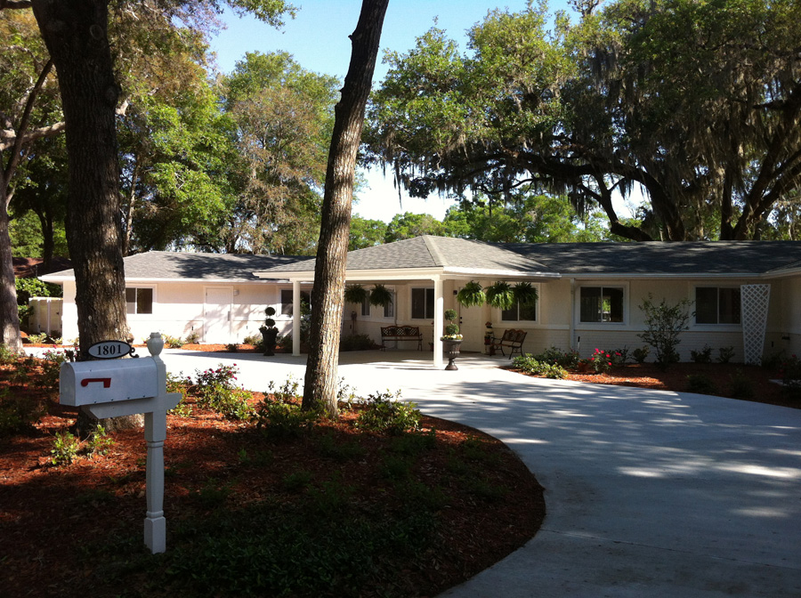 Oak Village by Preferred Assisted Living's Photo