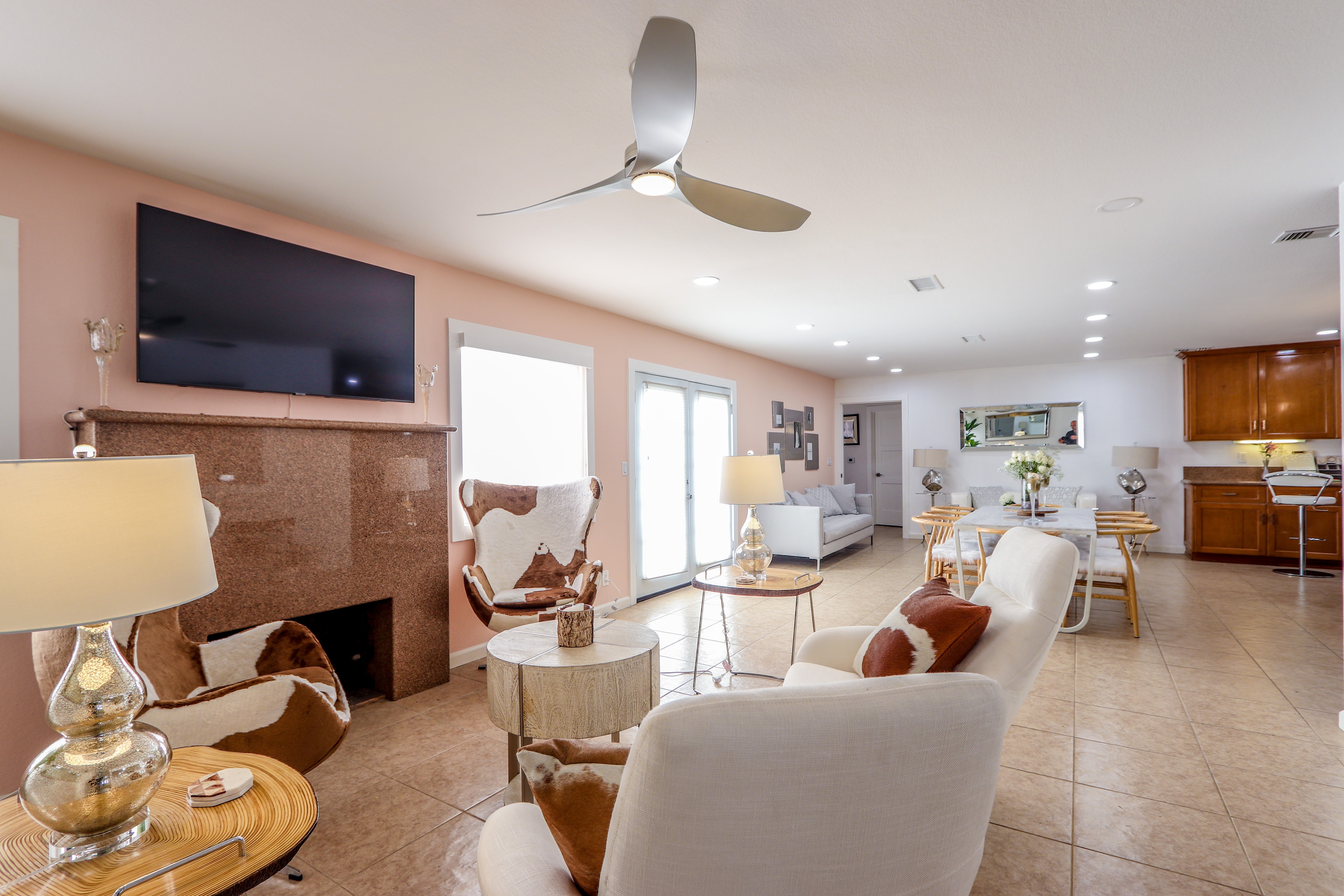 Villas by Doctor Roya - Elderly Assisted Living in Lake Forest's Photo