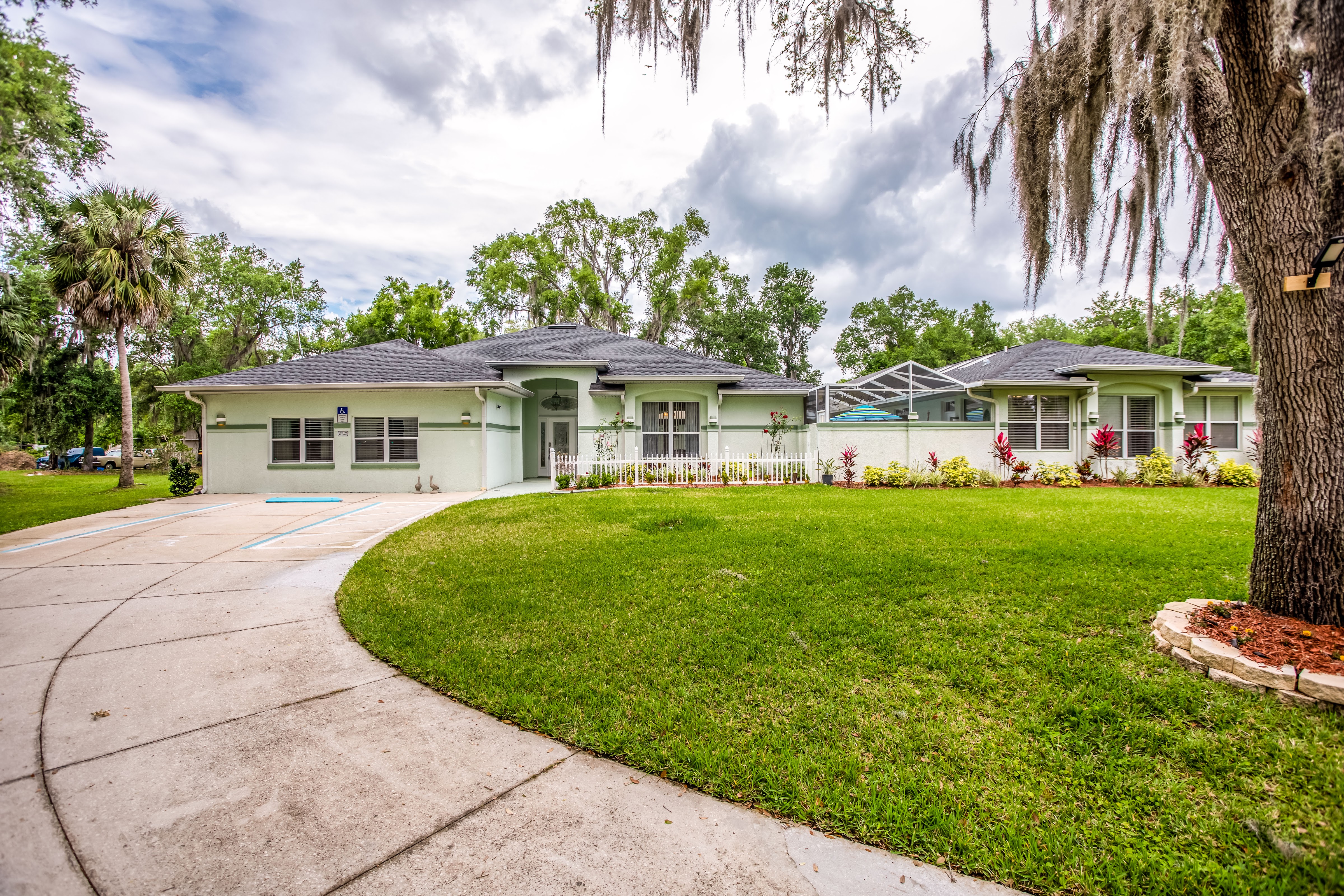 The Courtyard at Granada - Assisted Living Home's Photo