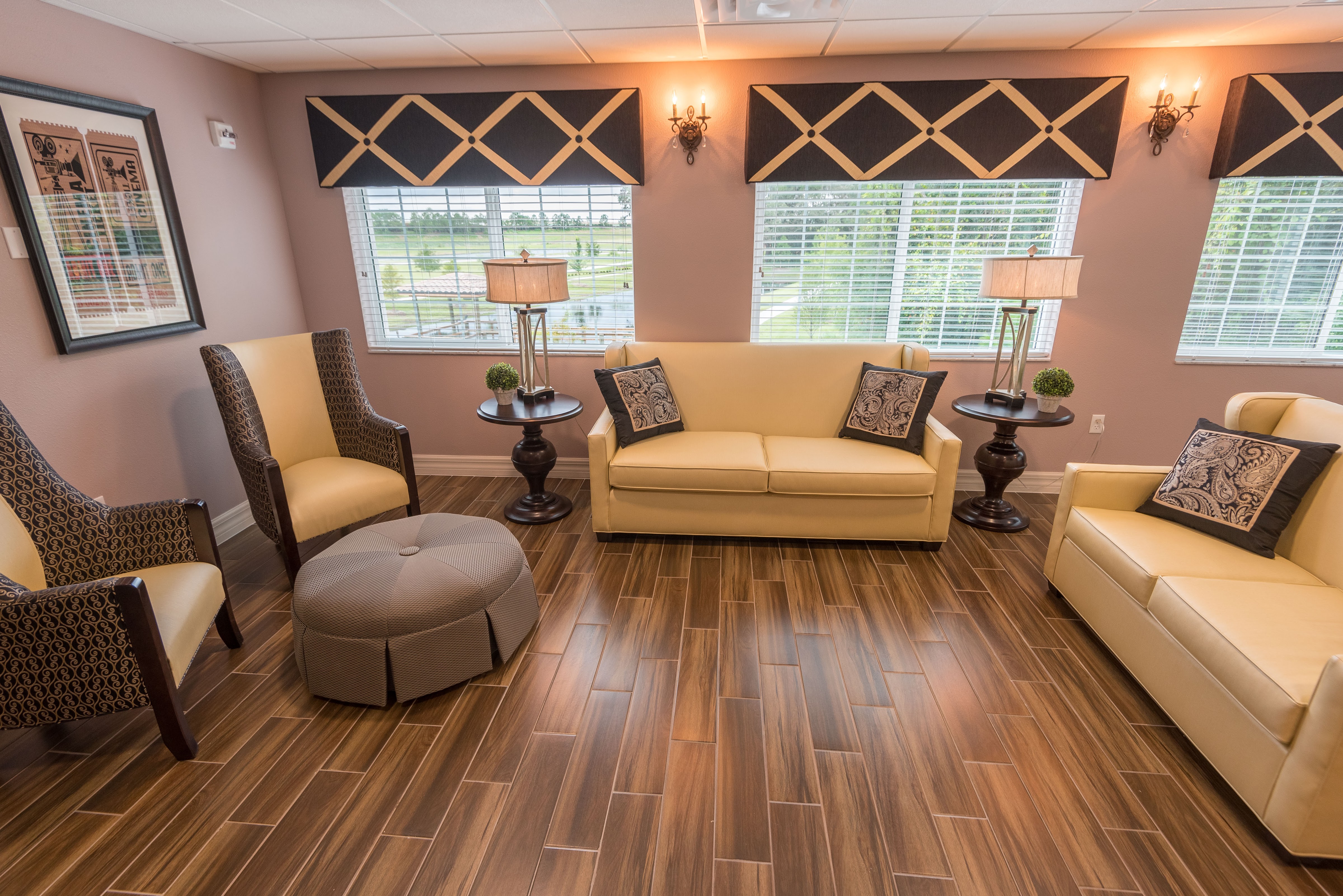 Photo gallery image - 4