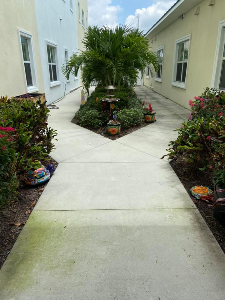 Photo gallery image - 3