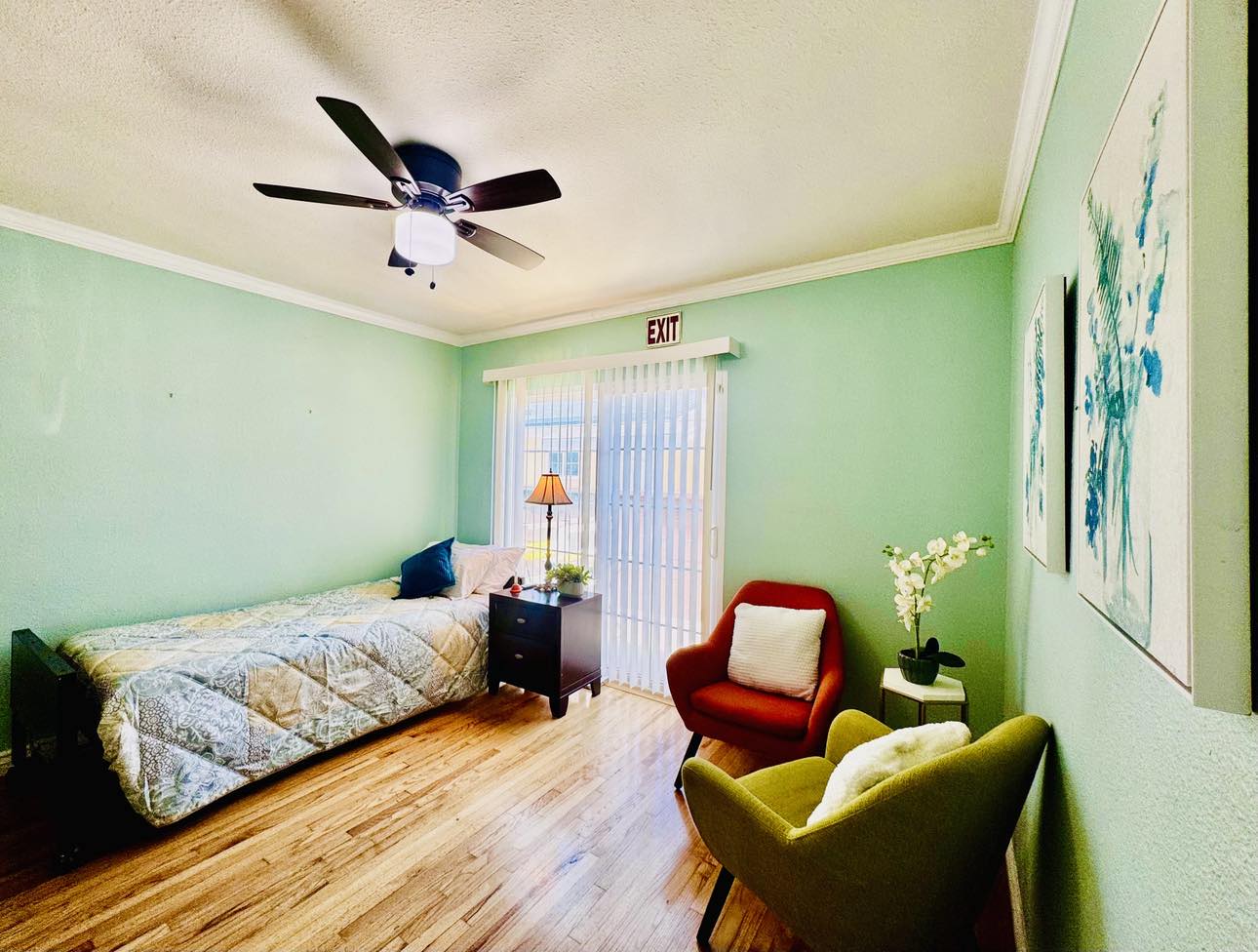 Photo gallery image - 3