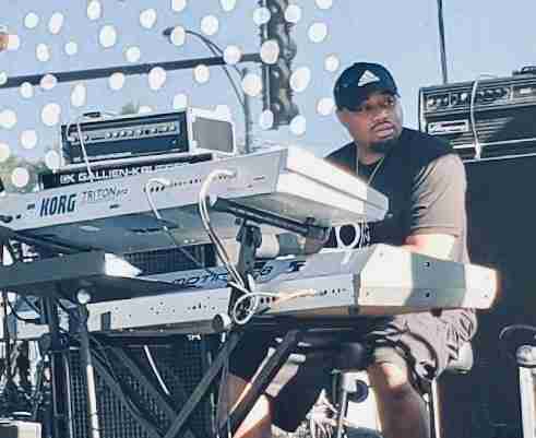 Photo gallery image - 0