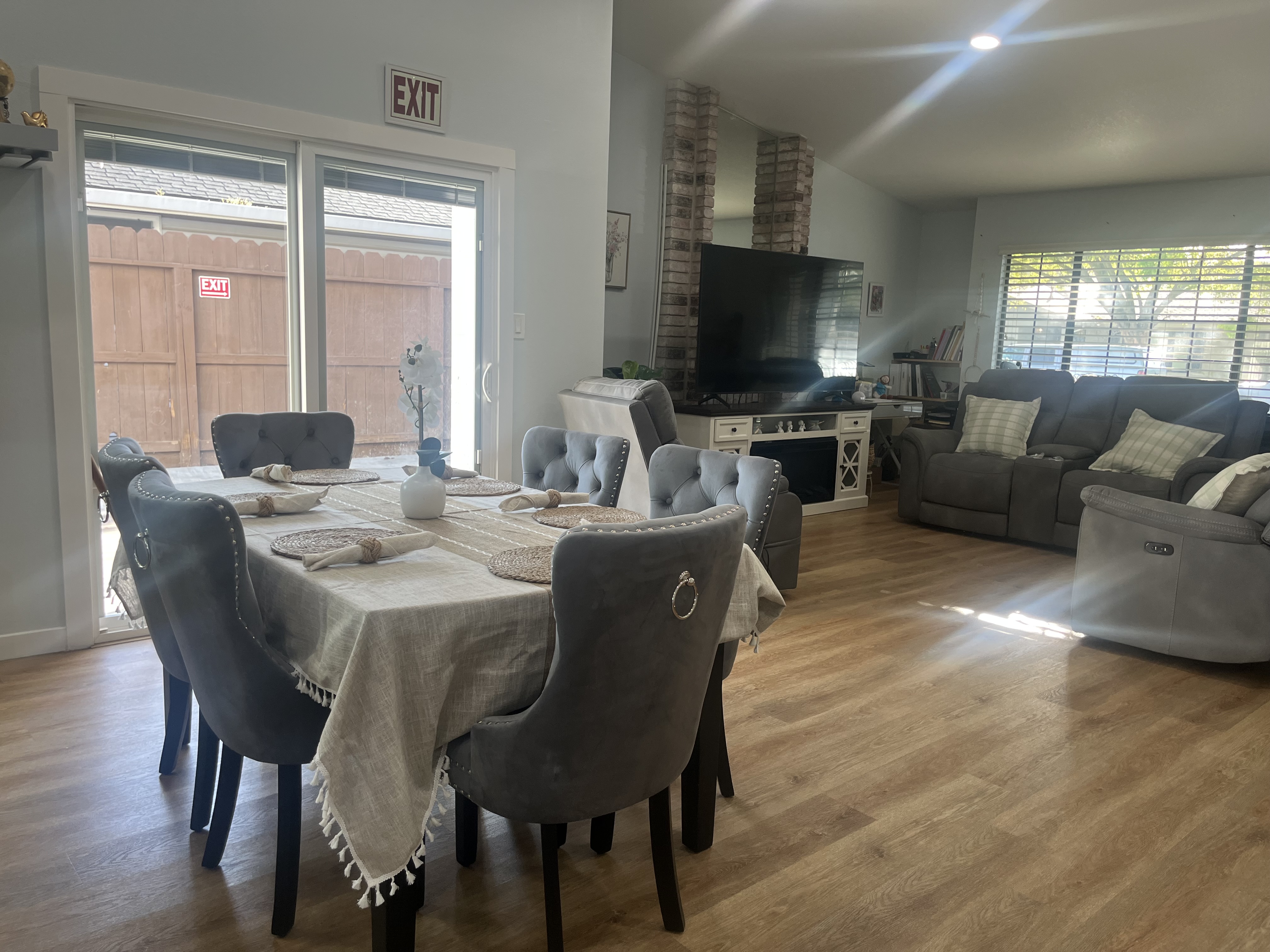 Photo gallery image - 3