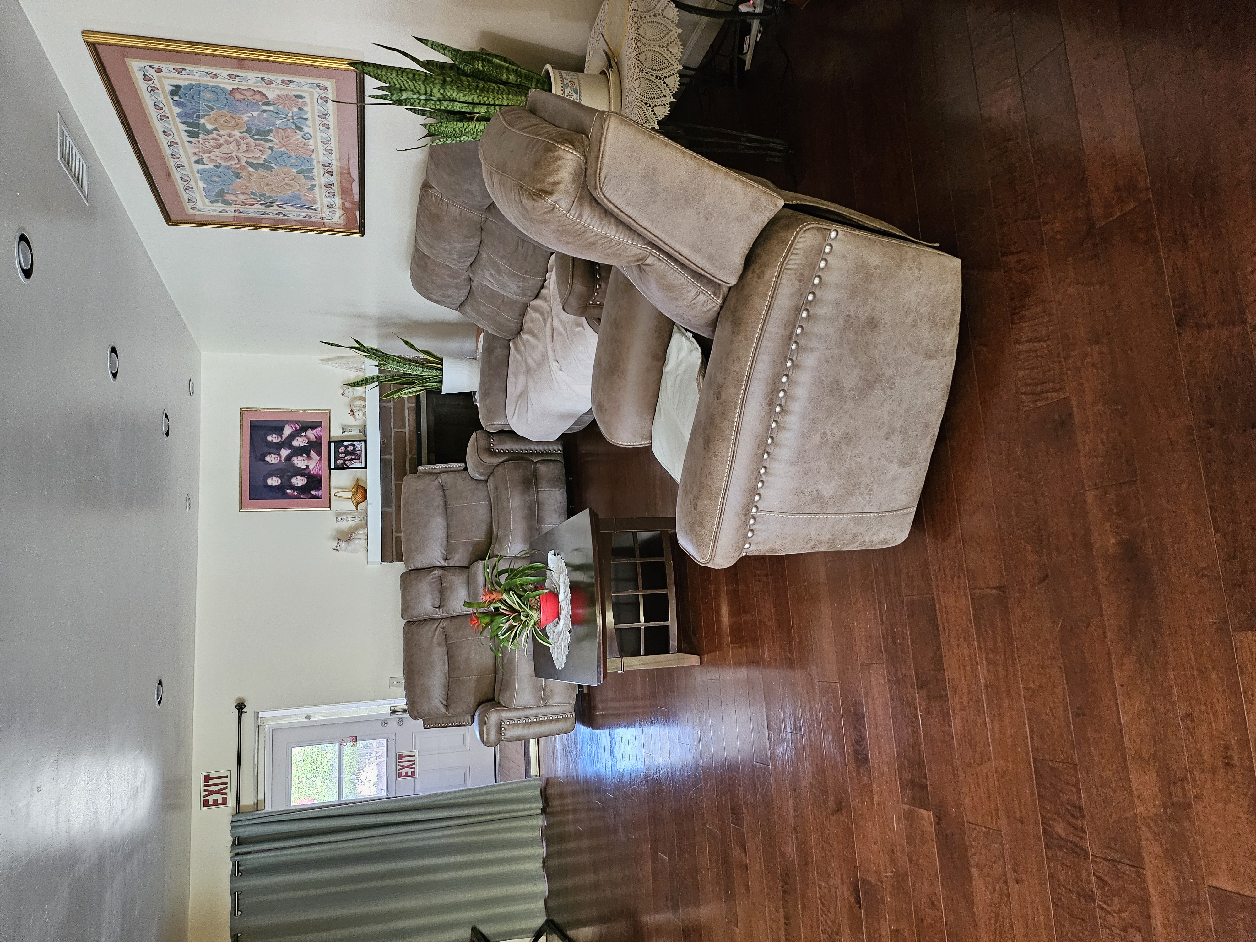 Photo gallery image - 4