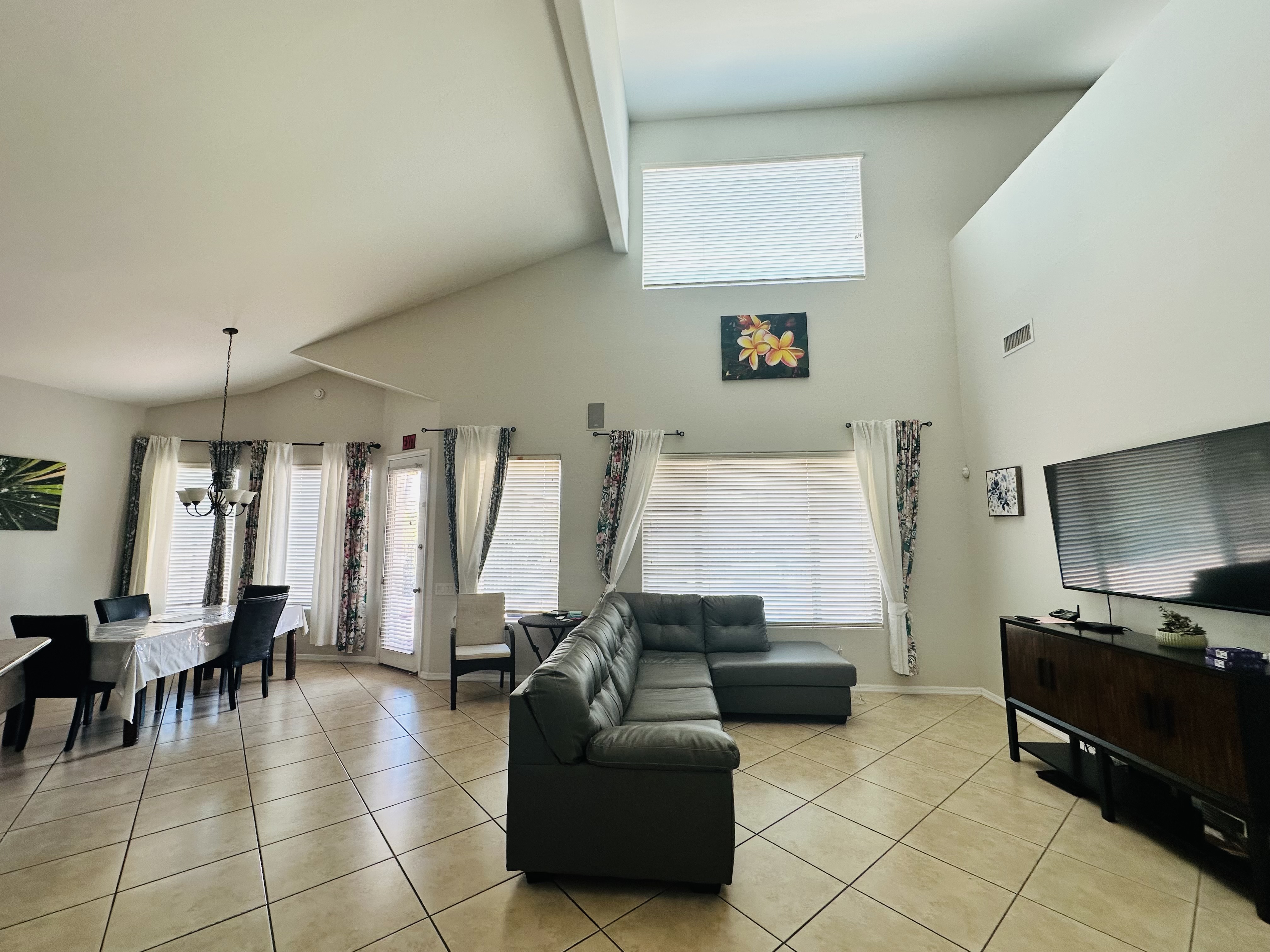 Photo gallery image - 1