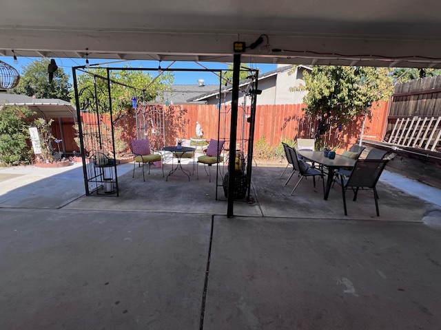 Photo gallery image - 3