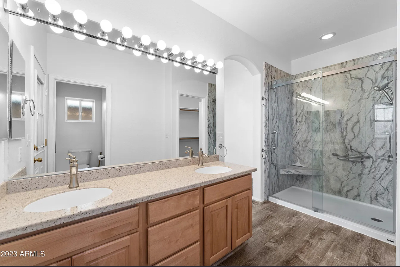 Photo gallery image - 4