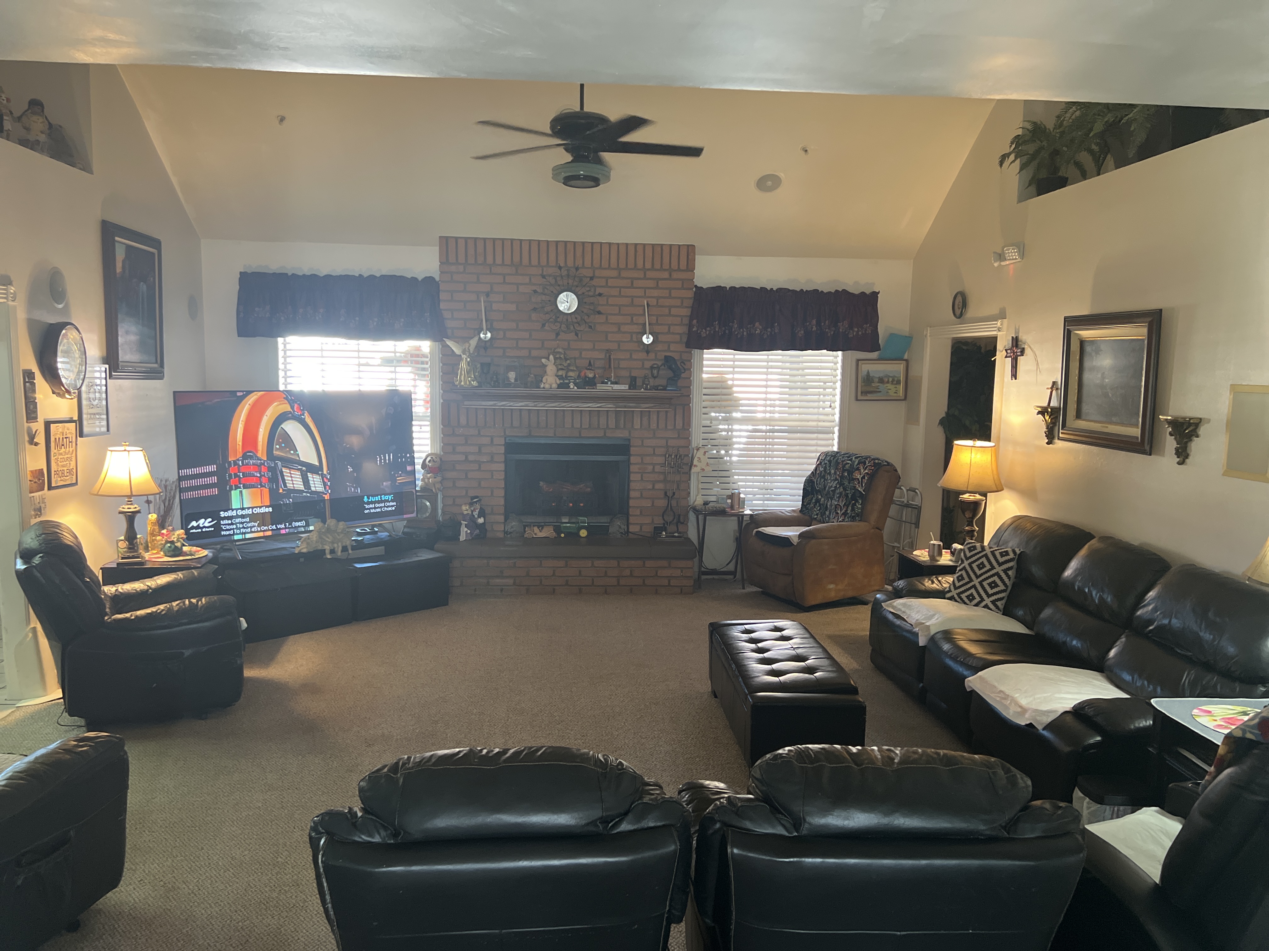 Photo gallery image - 3