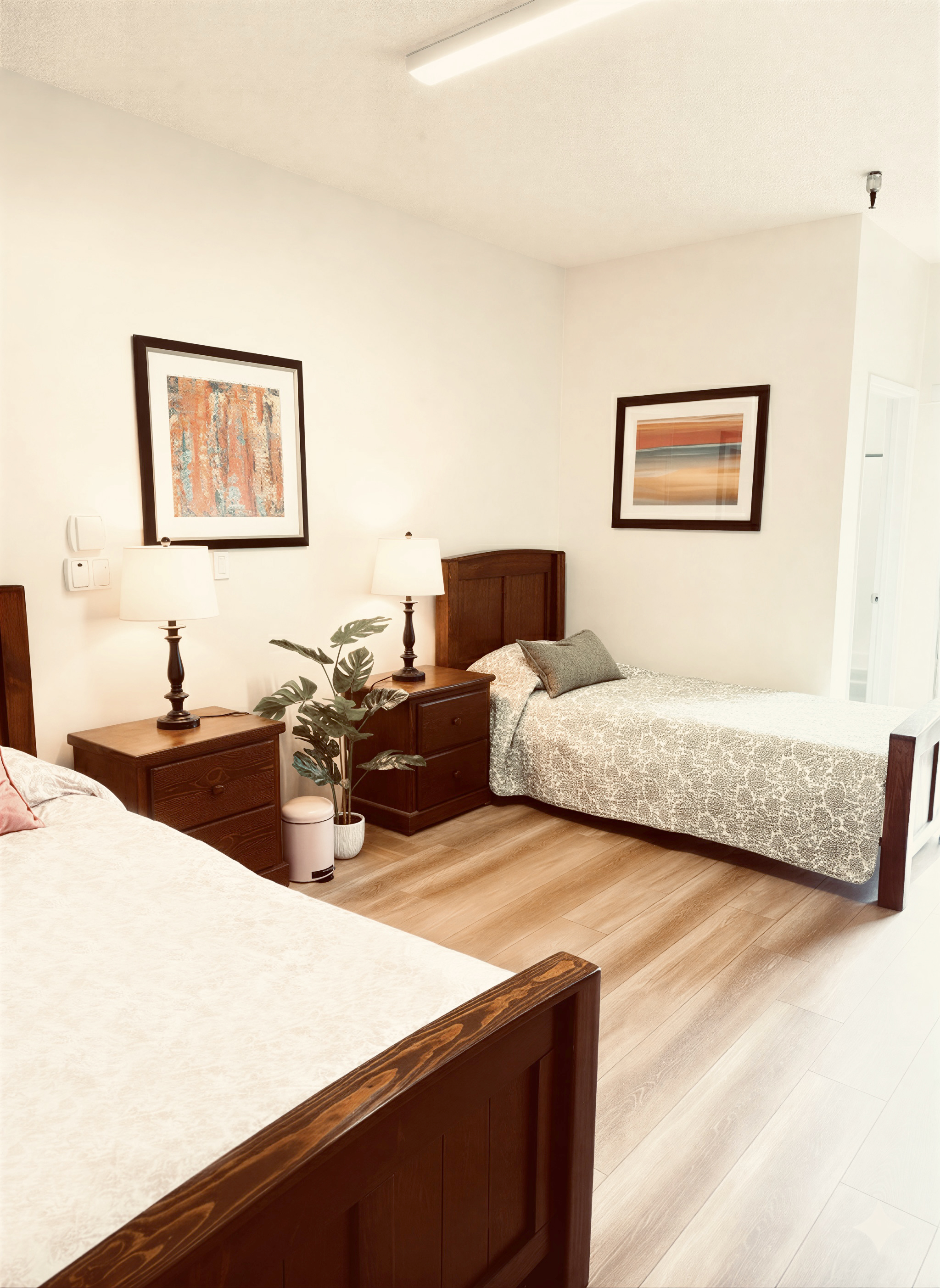 Hollywood Royale Garden's Photo